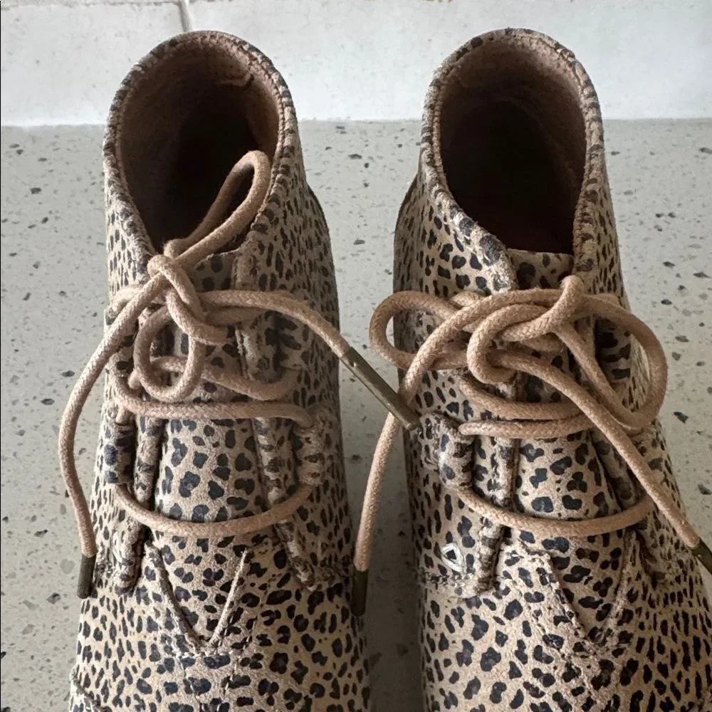 Toms KALA Tan Black Mini Cheetah Animal Print Suede Wedge Ankle Bootie Size 8.5